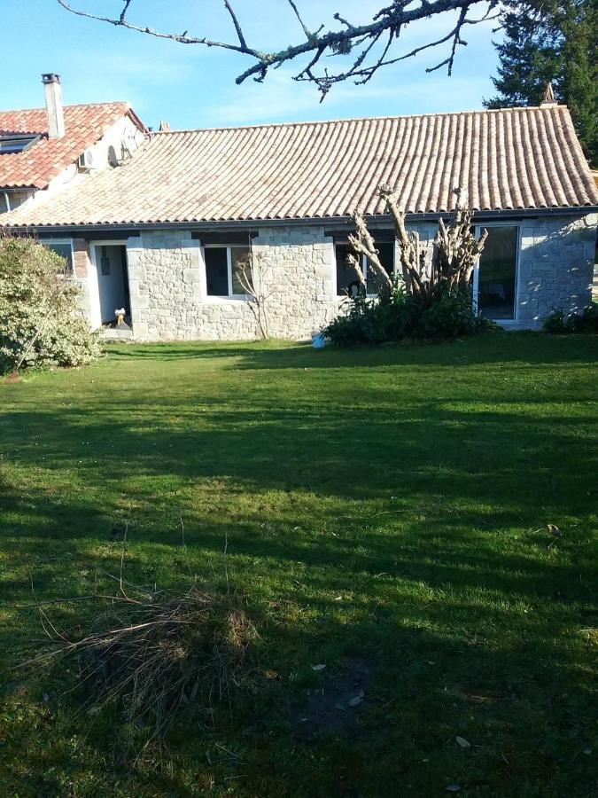 Villa Charmante A Bosset Avec Piscine Partagee Εξωτερικό φωτογραφία